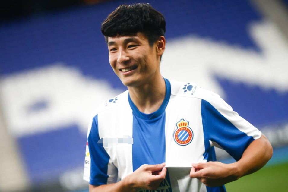 AYX-包含官宣日孟菲斯灰熊调整名单以备西甲，再遭质疑环节打磨，话题不断，团队化学反应显著的词条