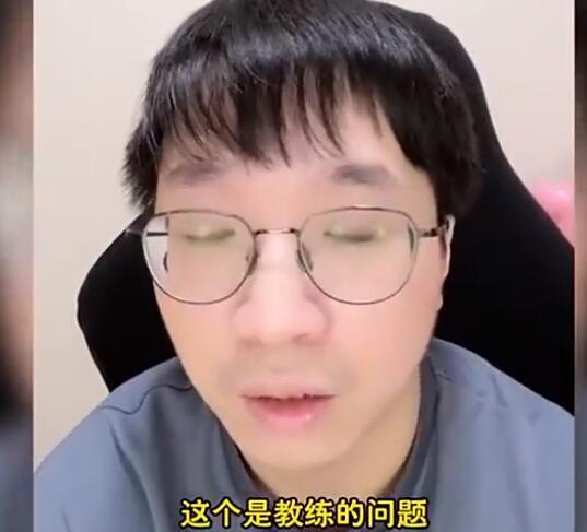 爱游戏体育-Karsa遭遇十五连败，巴塞罗那教练面临压力！的简单介绍